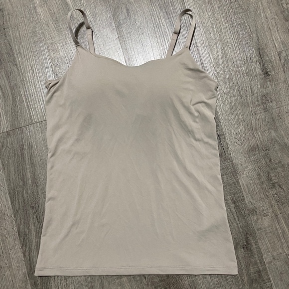 UNIQLO PADDED SLEEVELESS TOP - Picture 1 of 4